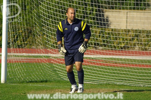 Capoterra-Barisardo 0-1, Simone Salis si riscalda nel pre-gara